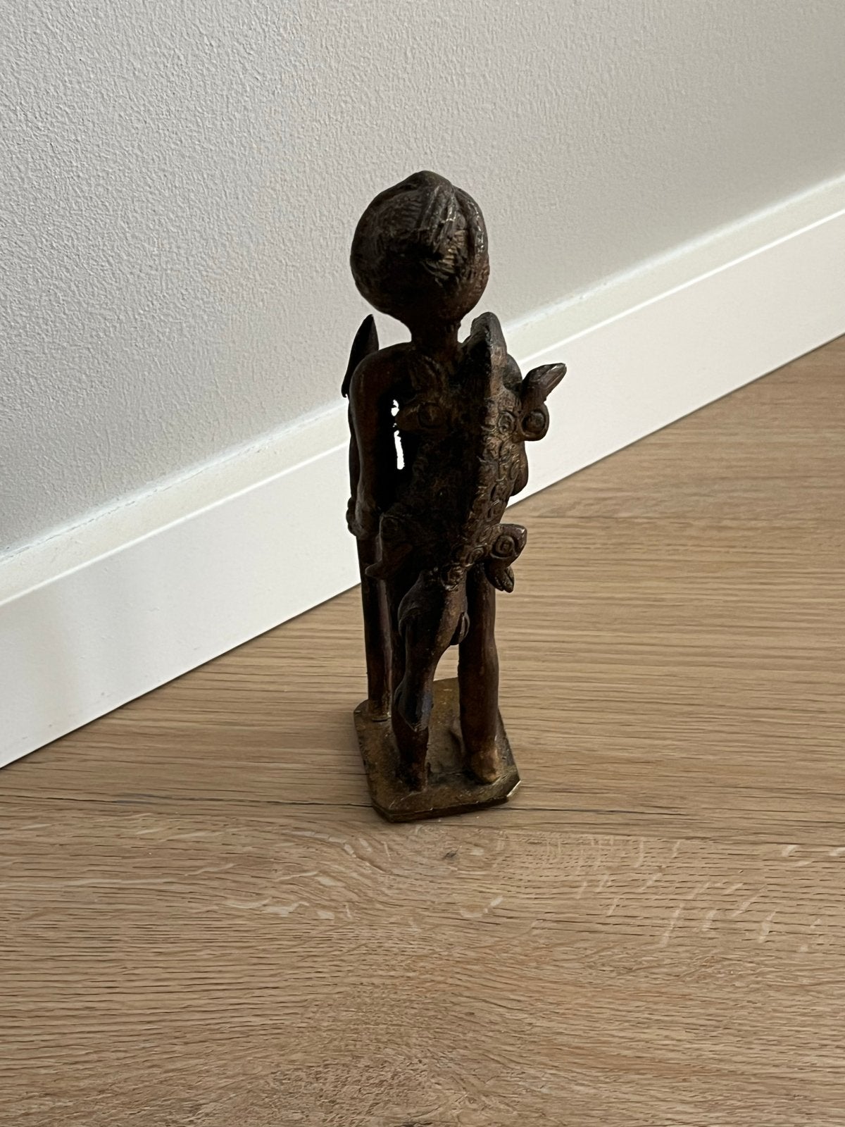 Vintage Afrikaans co Bronzen Beeldje van Visser, Bruin, Afrika, Handgemaakt, Ophalen of Verzenden