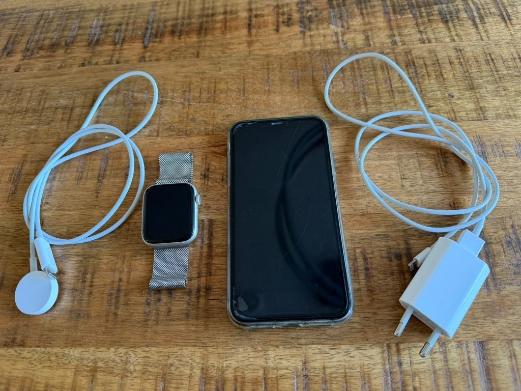 Iphone 11 + Watch SE 2e generatie, Telecommunicatie, Ophalen, Gebruikt, IPhone 11, 64 GB