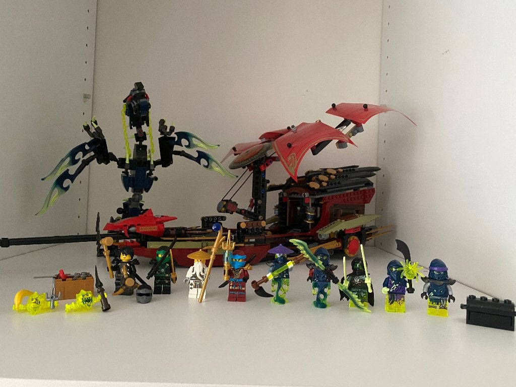 LEGO Ninjago 70738 Destiny's Bounty 99% COMPLEET