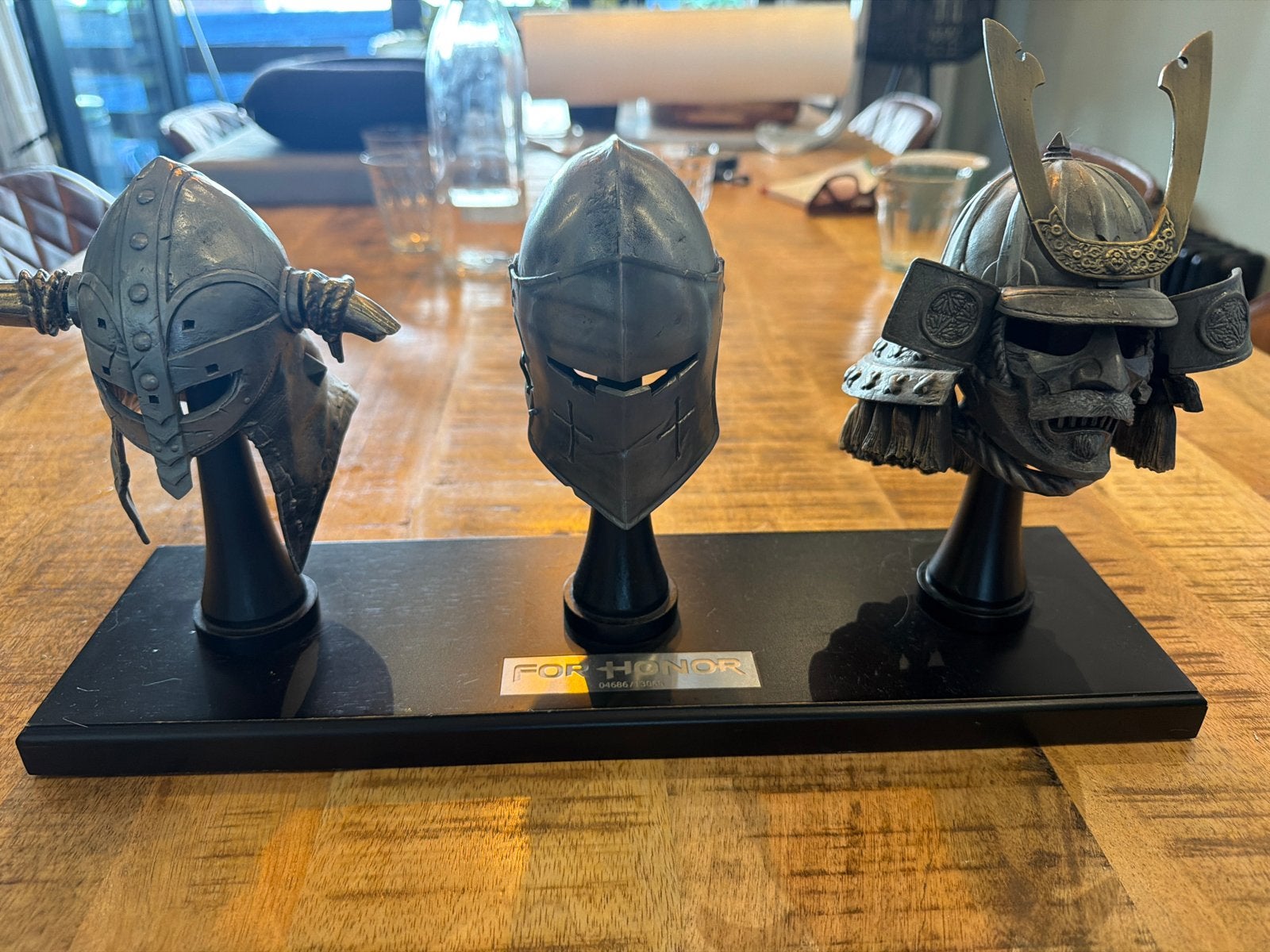 For Honor Limited Edition Collector's Item - Helmen Display, Ophalen, Zo goed als nieuw