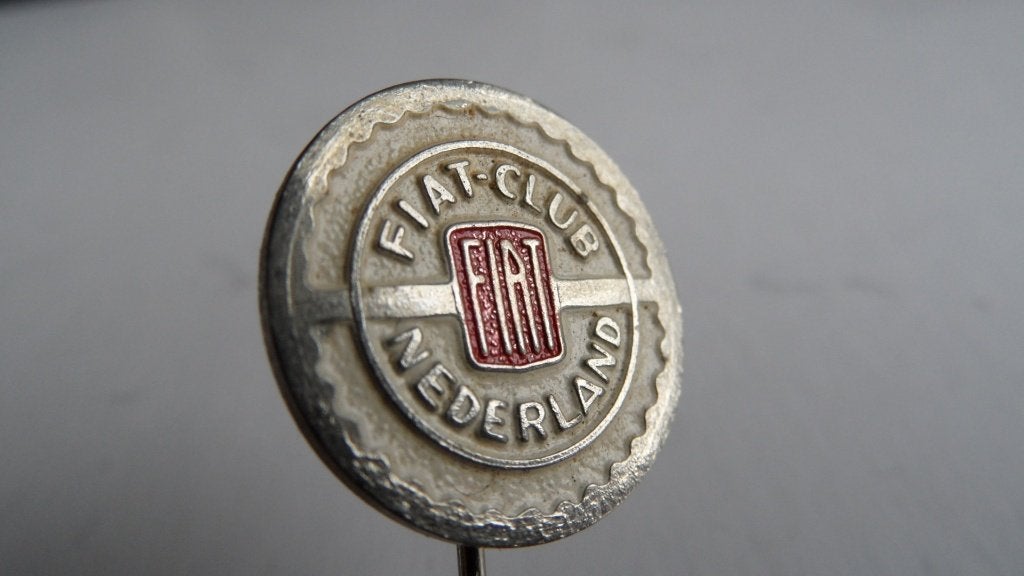 Fiat Club Nederland speld, Verzamelen, Verzenden, Gebruikt, Merk, Speldje of Pin