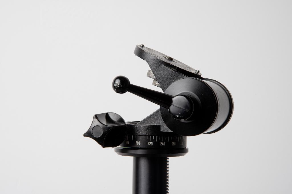 Pan Tilt Head for Sinar Camera, perfect condition, Balhoofd, Ophalen of Verzenden, Zo goed als nieuw, Minder dan 150 cm