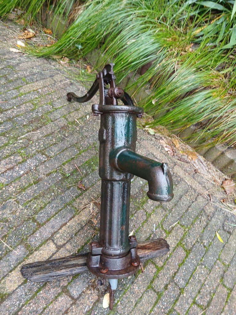 Antieke gietijzeren waterpomp - Handmatig, Tuin en Terras, Ophalen, Gebruikt, Handmatig, Overige typen