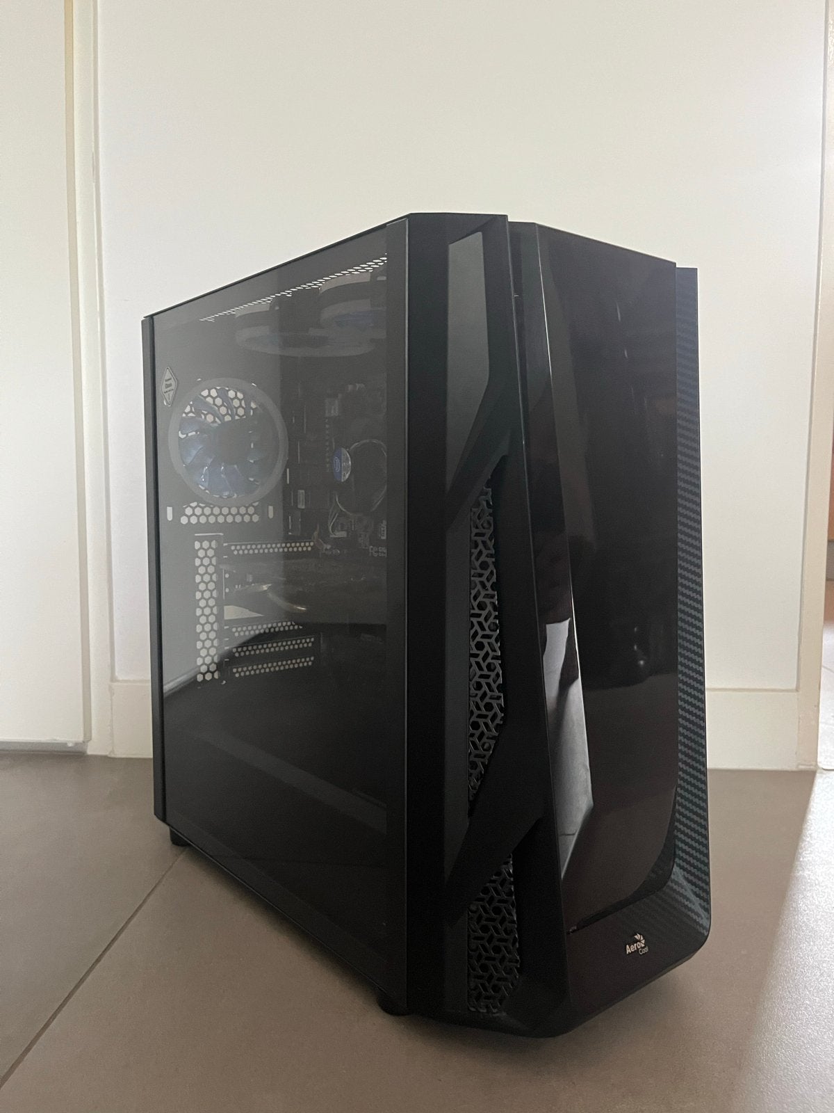 Gaming PC met Intel Processor en ASUS Videokaart, Computers en Software, Desktop Pc's, Ophalen, Gebruikt, 2 tot 3 Ghz, Gaming