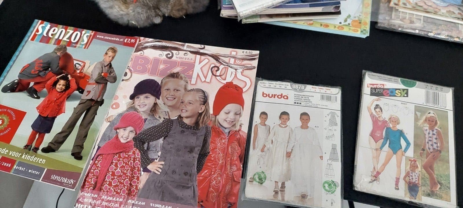 2 BROCANTE BURDA NAAI-PATRONEN BODY + JURK MEISJES + 2x BLAD, Hobby en Vrije tijd, Overige typen, Kind, Nieuw, Burda