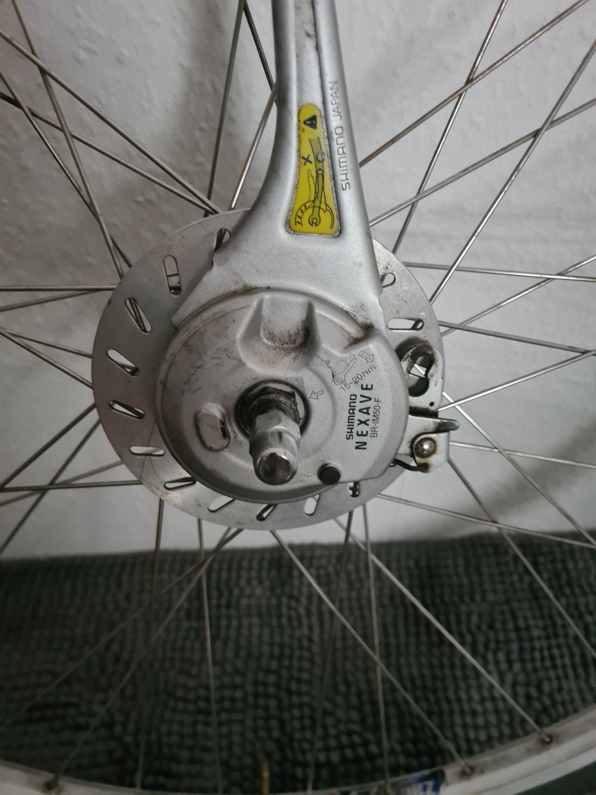 Shimano Nexave Voorwiel met Naafdynamo en Rollerbrake, Gebruikt, Toerfiets, Aluminium, Shimano