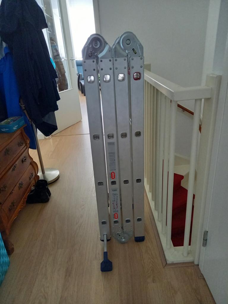 Altrex Varitrex 4 x 4, Doe-het-zelf en Verbouw, Ladders en Trappen, Ophalen, Zo goed als nieuw, 4 meter of meer