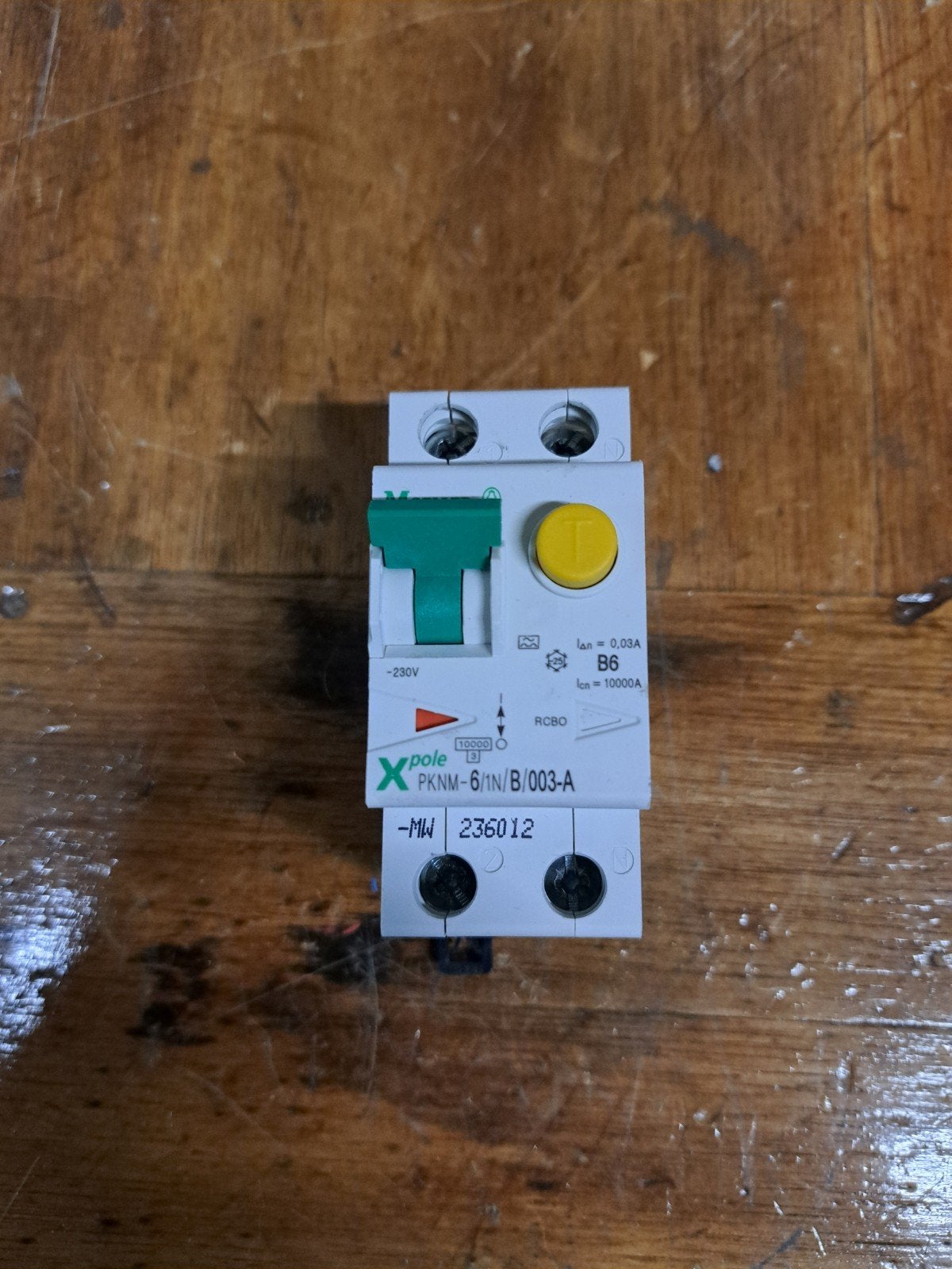 Moeller PKNM-6/1N/B/003-A-MW aardlekschakelaar, Doe-het-zelf en Verbouw, Elektra en Kabels, Ophalen of Verzenden, Zo goed als nieuw