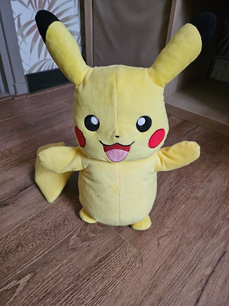 Pratende en bewegende Pikachu, Ophalen of Verzenden