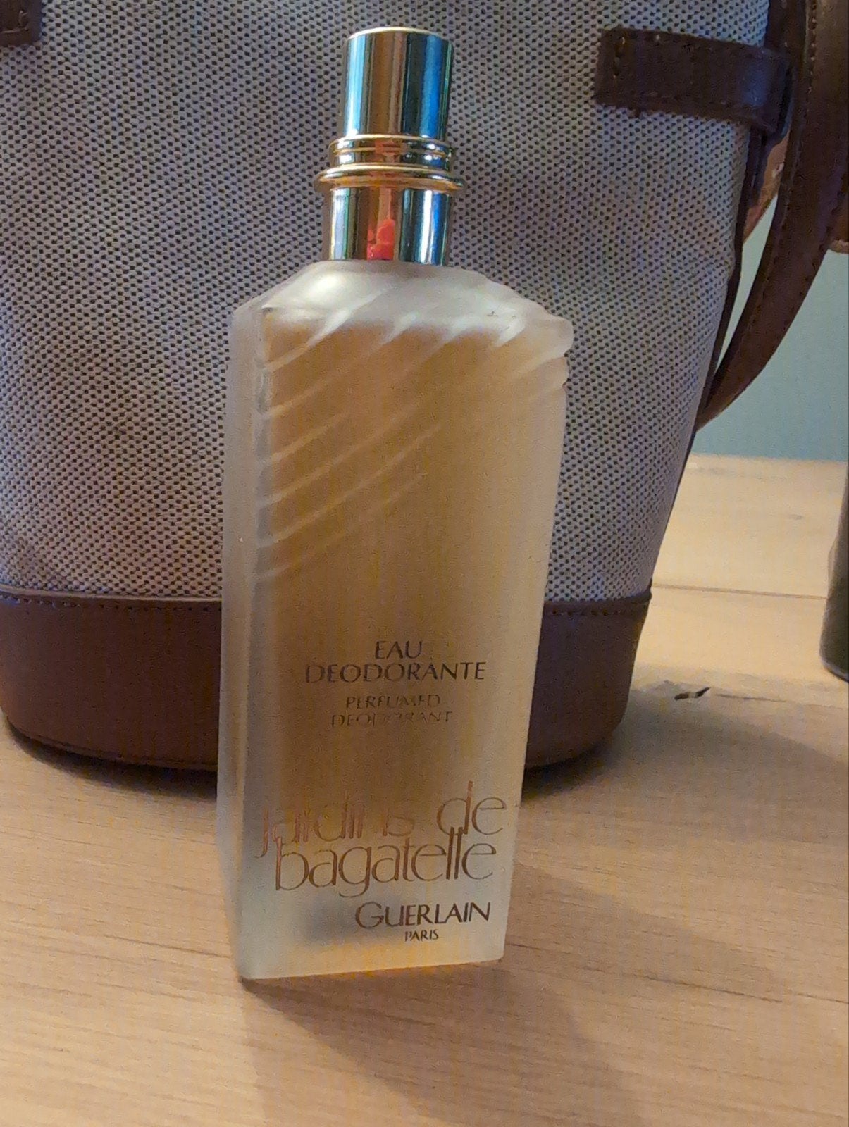 Guerlain Jardins de Bagatelle Eau Deodorante 100ml, Sieraden, Tassen en Uiterlijk, Ophalen of Verzenden, Zo goed als nieuw
