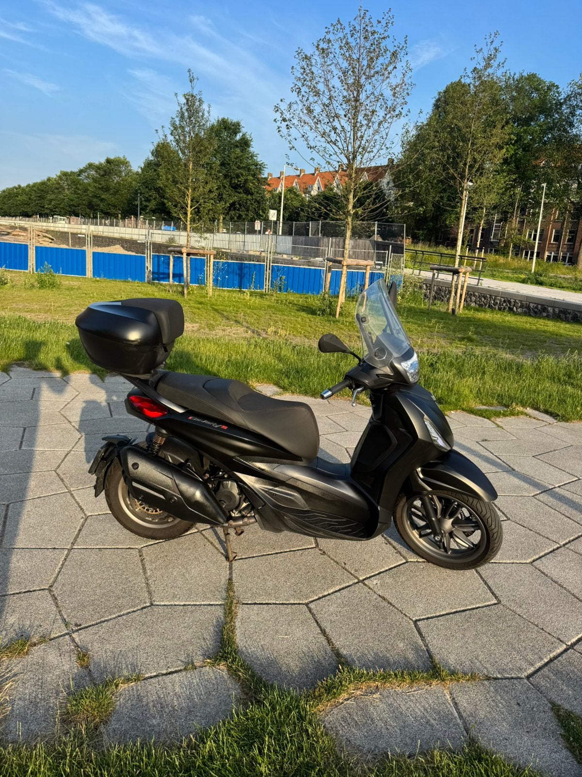 PIAGGIO BEVERLY 400 HPE | 2023 | FULL MALOSSI, Ophalen, Piaggio, Zo goed als nieuw, Benzine