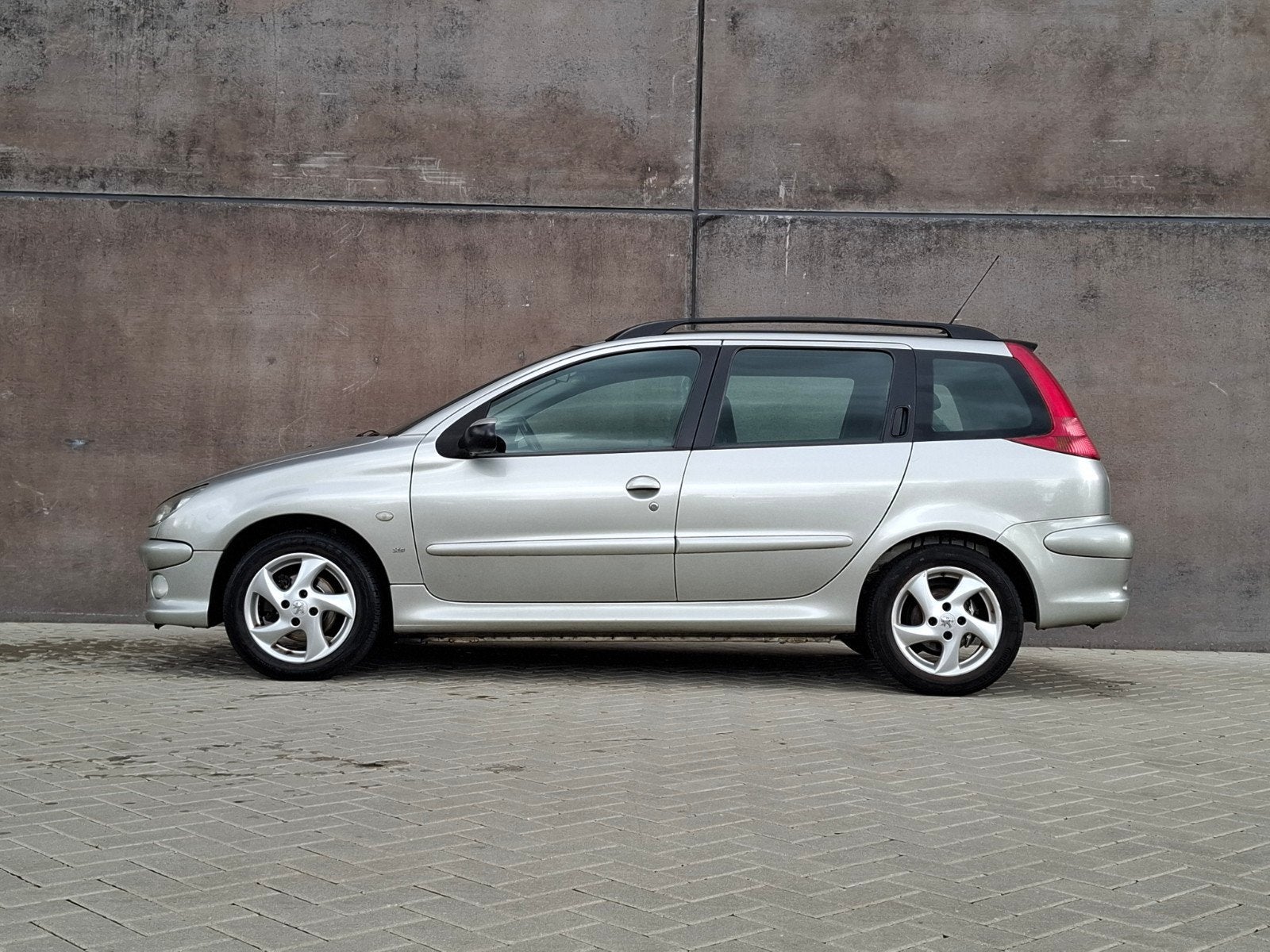 Foto 3 van Peugeot 206 1.4 16V | 240.093 KM | Leder | CarPlay | Airco