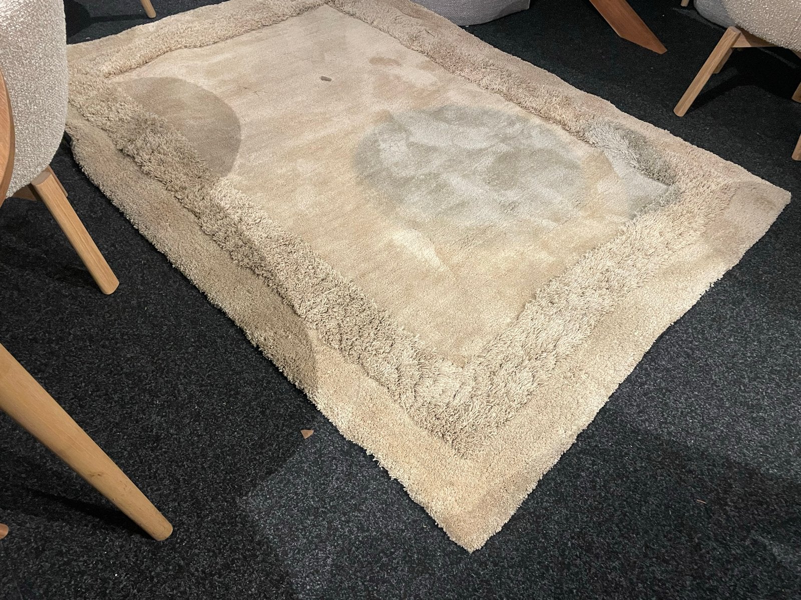 Vloerkleed hoogpolig verkleurd in zon van 469 nu 79, Ophalen, Beige, 150 tot 200 cm, X