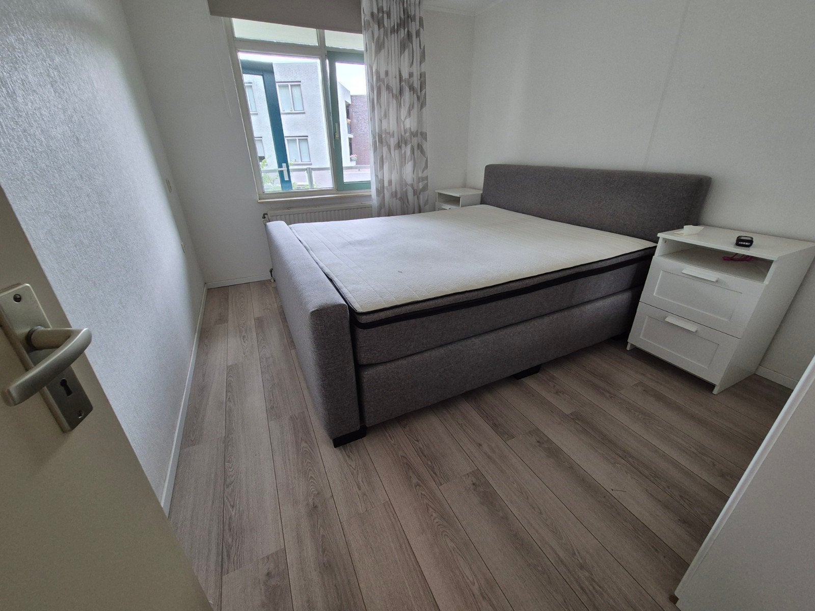 Zgan bed 180x200 - Zo goed als nieuw, Ophalen, Tweepersoons, Zo goed als nieuw, 180 cm