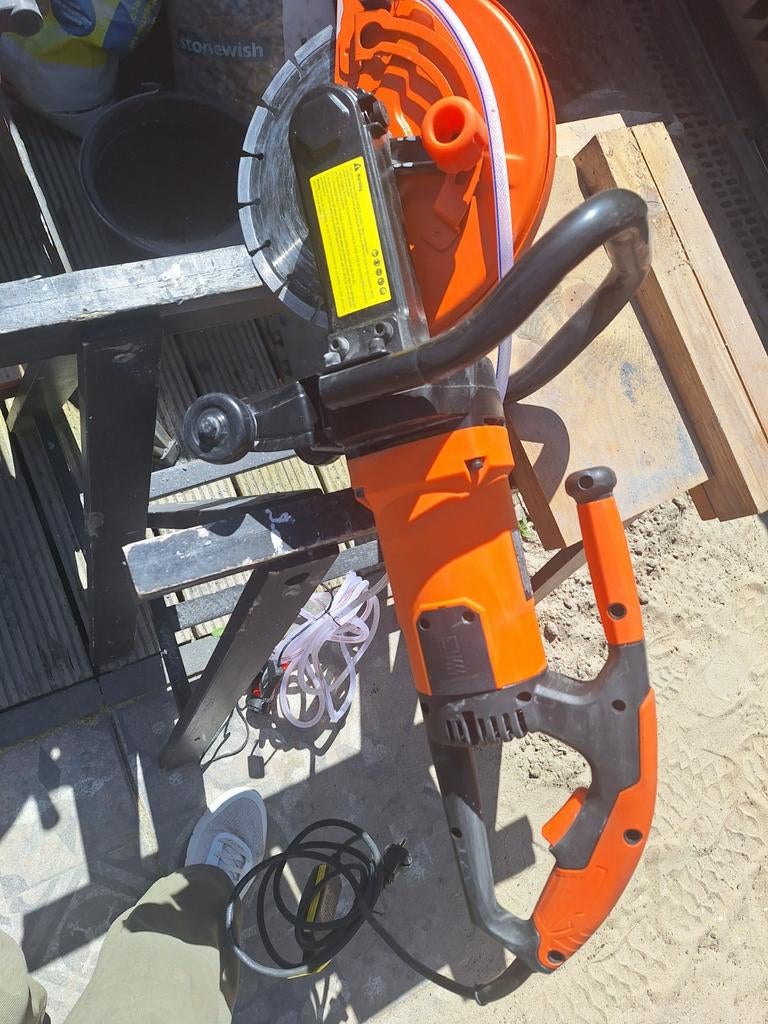 Stenenzaag/stenenslijper, Doe-het-zelf en Verbouw, Gereedschap | Boormachines, Zo goed als nieuw, Ophalen