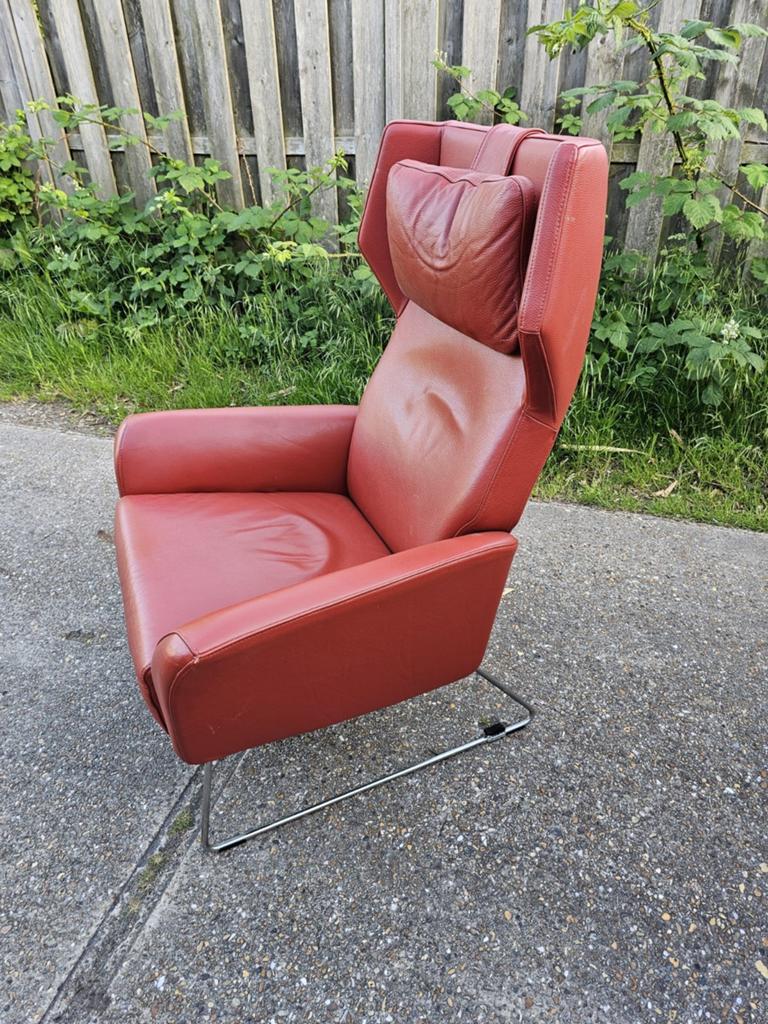 Scandinavische fauteuil met hoge rugleuning van Rode leer., Ophalen