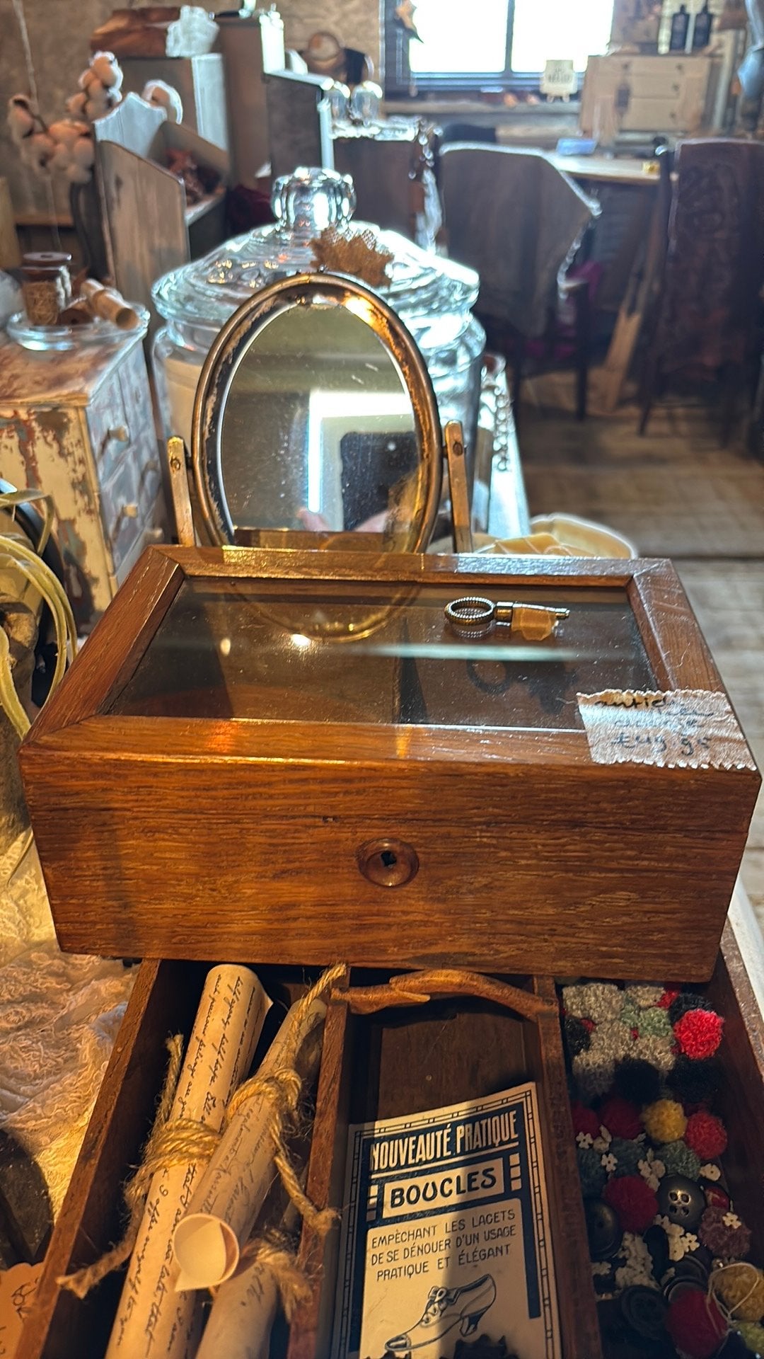 Antiek eiken kistje met vitrineglas., Ophalen of Verzenden