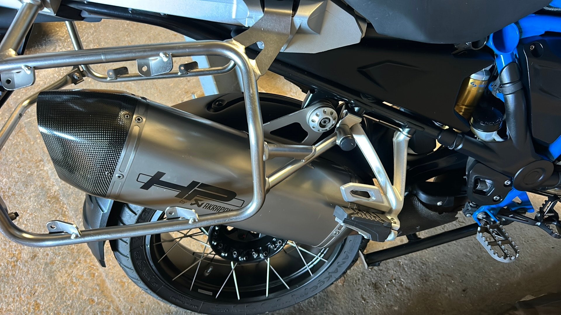 Akrapovic uitlaat r1200gs r1200gs adventure, Motoren, Ophalen of Verzenden
