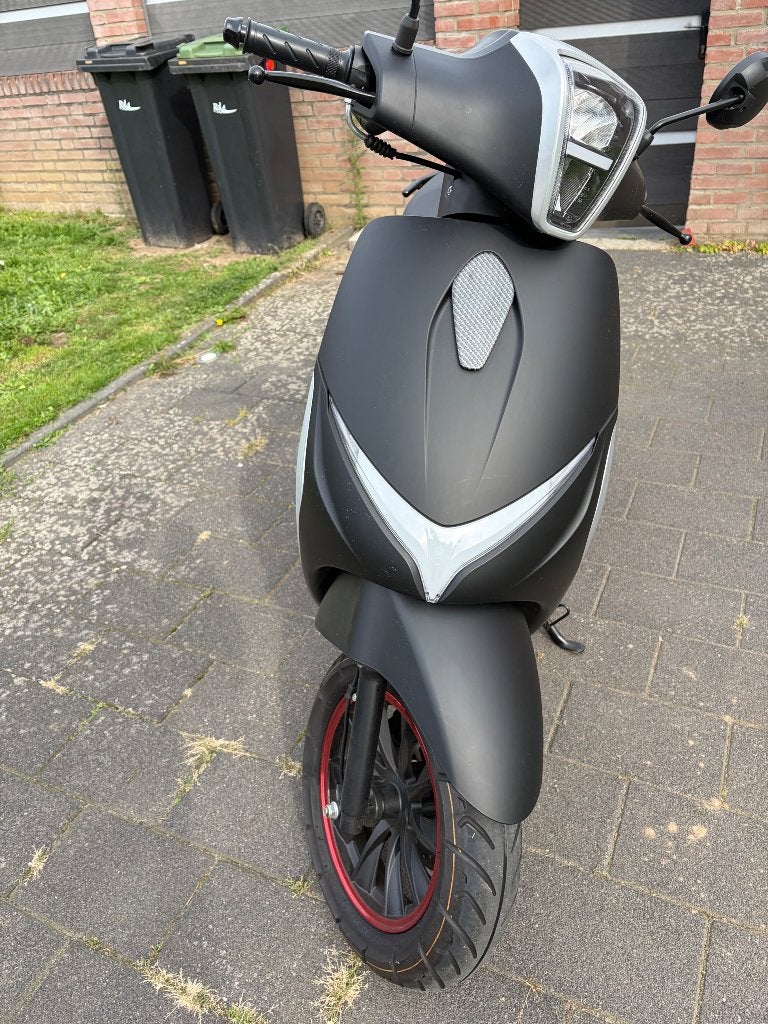 Scooter 125cc, Ophalen, 125 cc, Zo goed als nieuw, Benzine
