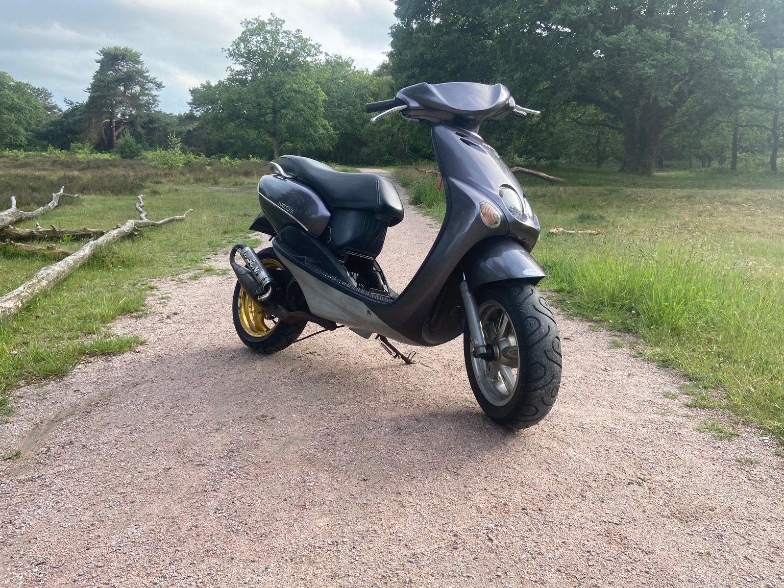 70cc yamaha neos, Fietsen en Brommers, Scooters | Yamaha, Ophalen, Maximaal 45 km/u, 70 cc, Zo goed als nieuw