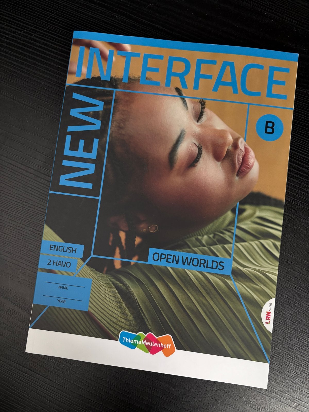 Interface New English 2 HAVO - Open Worlds, Boeken, Ophalen of Verzenden, Alpha, Nieuw, Overige niveaus
