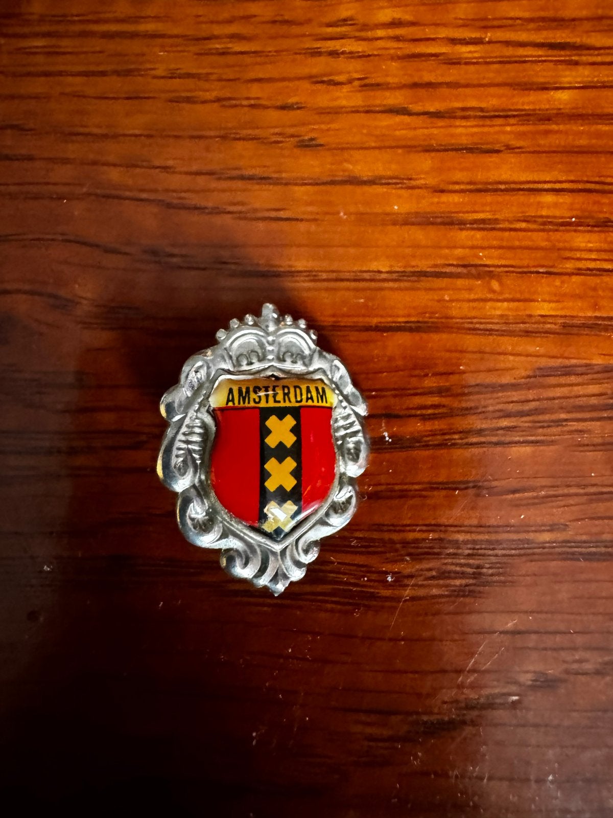Vintage Amsterdam Speld - Stadswapen Broche, Overige materialen, Minder dan 4 cm, Ophalen of Verzenden, Zo goed als nieuw