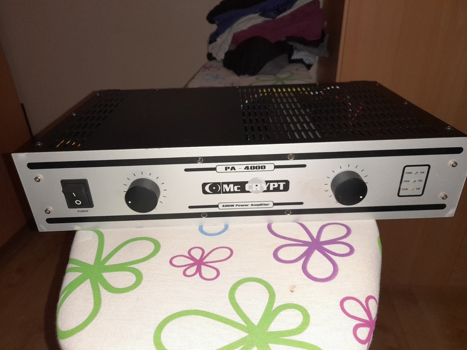 Mc Crypt PA 4000 PA-versterker - 400wW Power Amplifier
