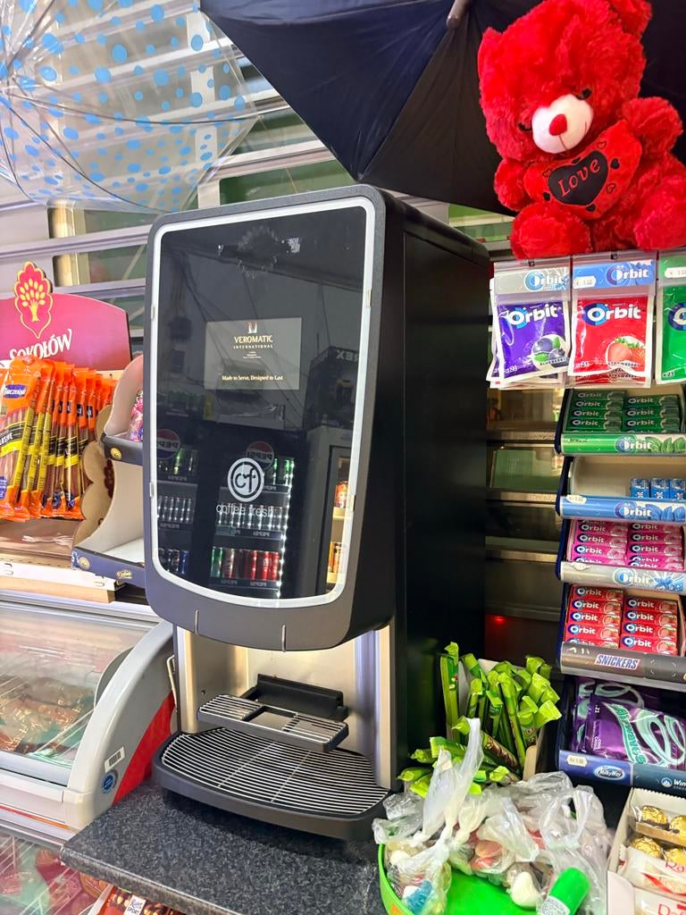 Perfecte koffiemachine voor winkel of kantoor, Ophalen, Gebruikt, 10 kopjes of meer, Koffiemachine