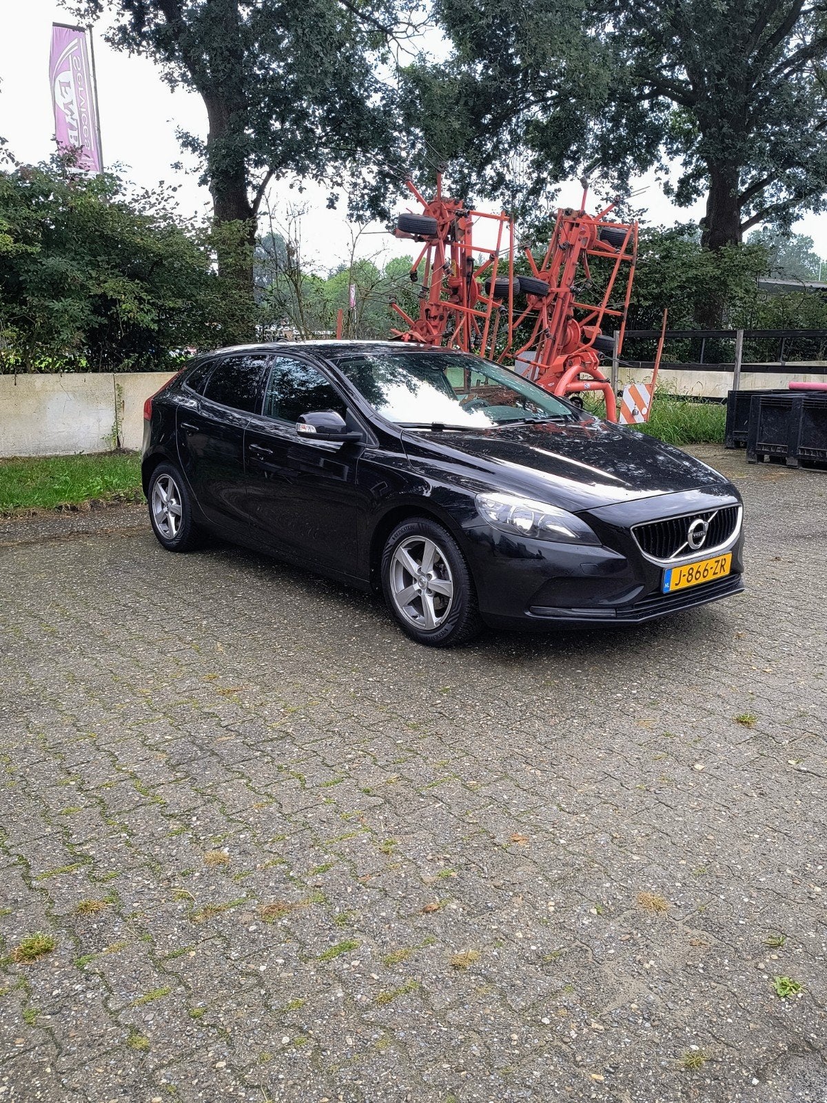 Volvo V40 2.0 D2 120PK 2018 Zwart, Voorwielaandrijving, 4 cilinders, 1969 cc, Zwart
