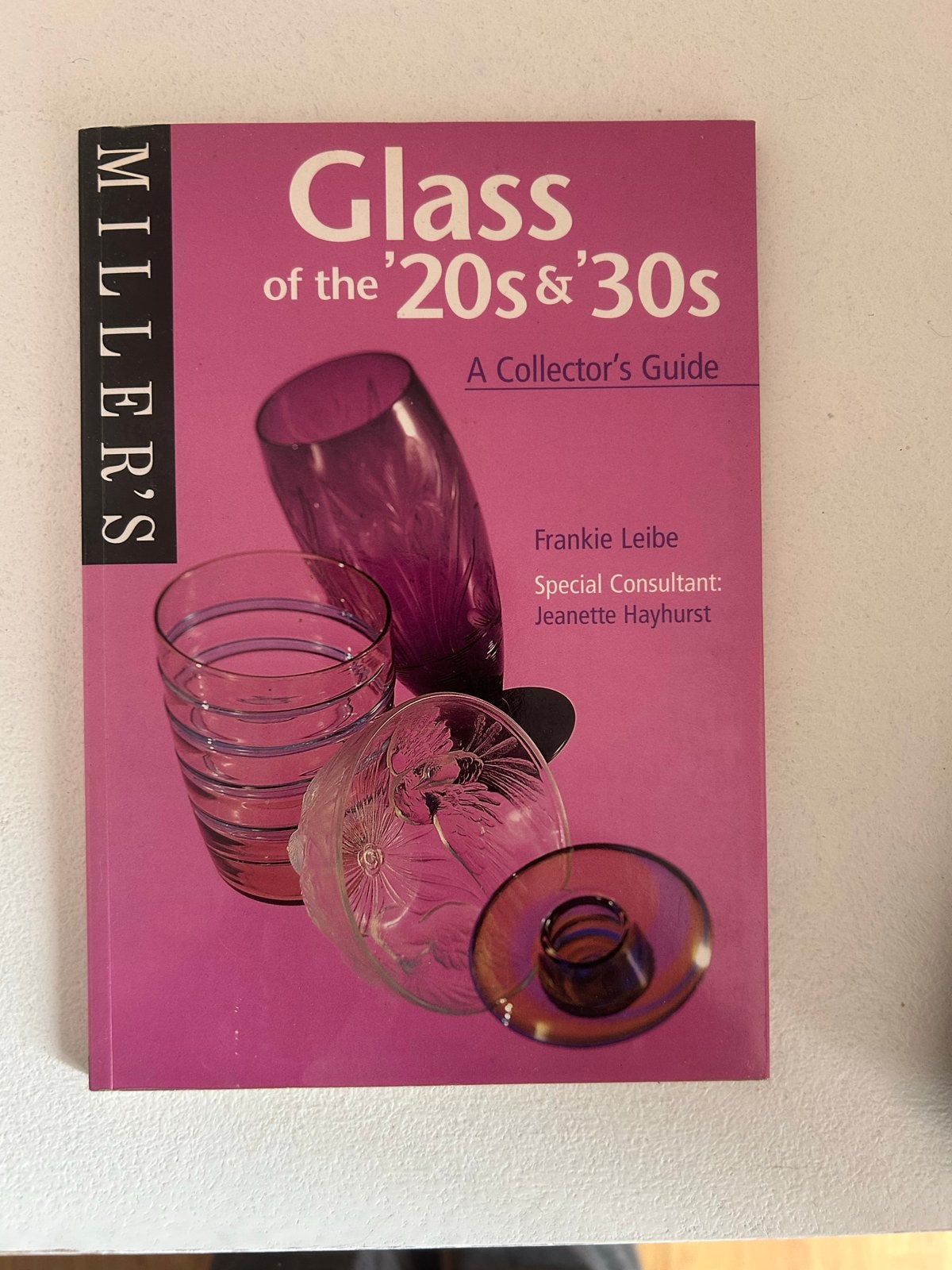 Boeken over glas en kristal: verzamelgidsen en merken, Ophalen, Gelezen, Overige onderwerpen