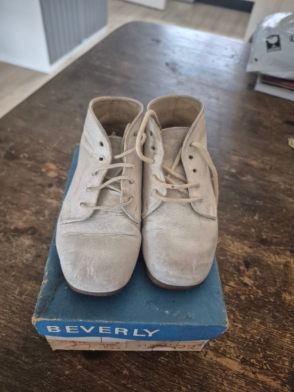 Vintage Beverly babyschoentjes maat 22, Beverly, Jongetje of Meisje, Ophalen of Verzenden, Gebruikt