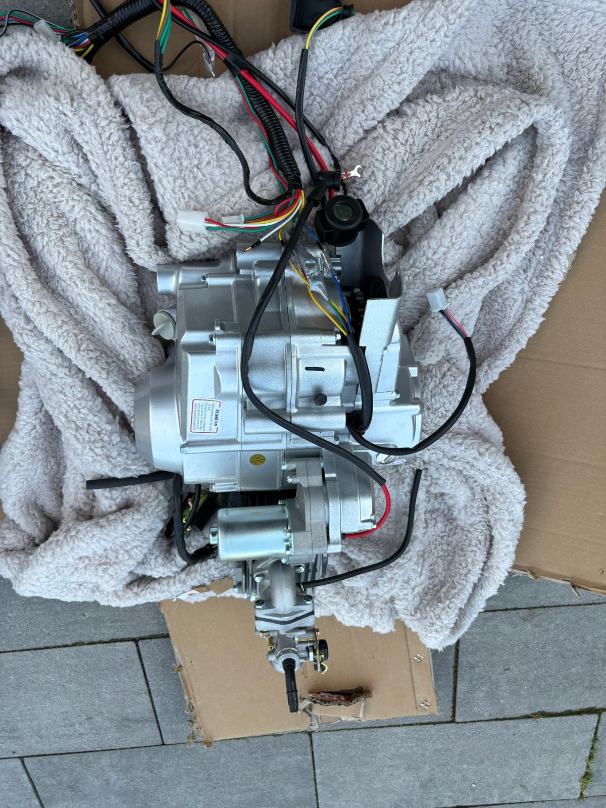 Nieuwe 125cc motorblok met carburateur en bedrading, Motoren, Ophalen of Verzenden, Nieuw