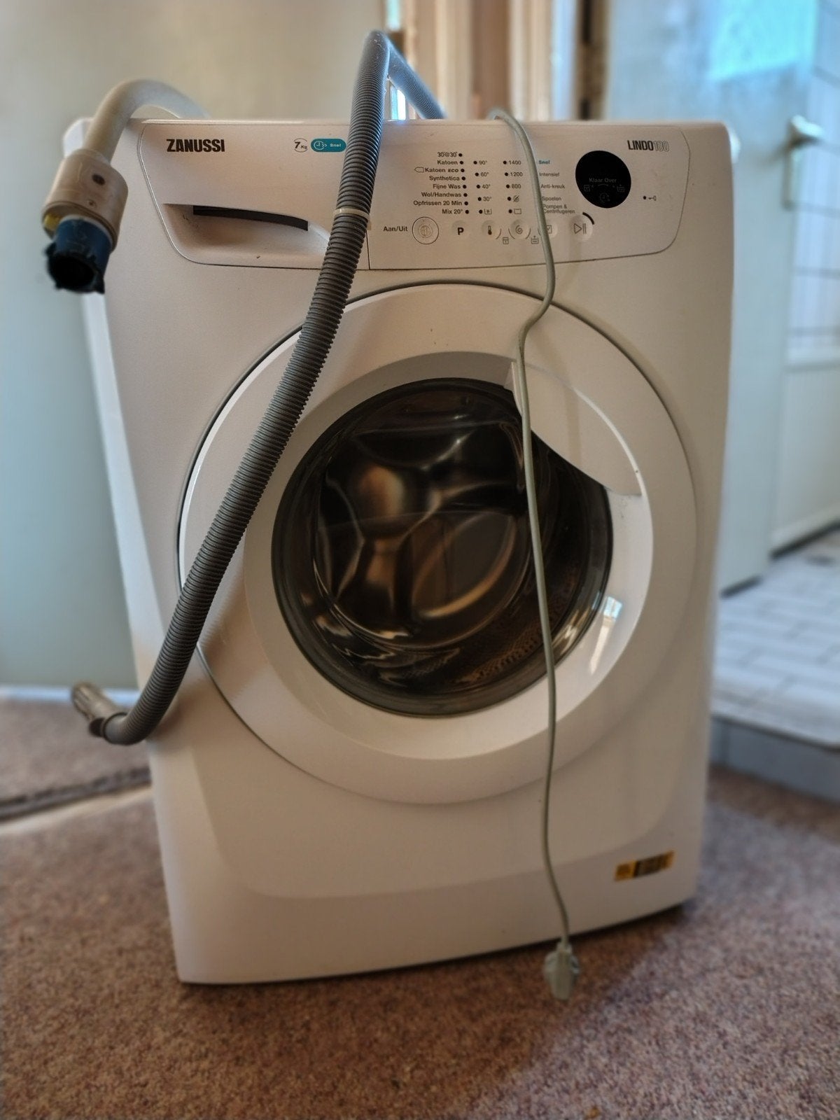 Mooie wasmachine Zanussi, Witgoed en Apparatuur, Wasmachines, Ophalen, Zo goed als nieuw, 85 tot 90 cm, 1200 tot 1600 toeren