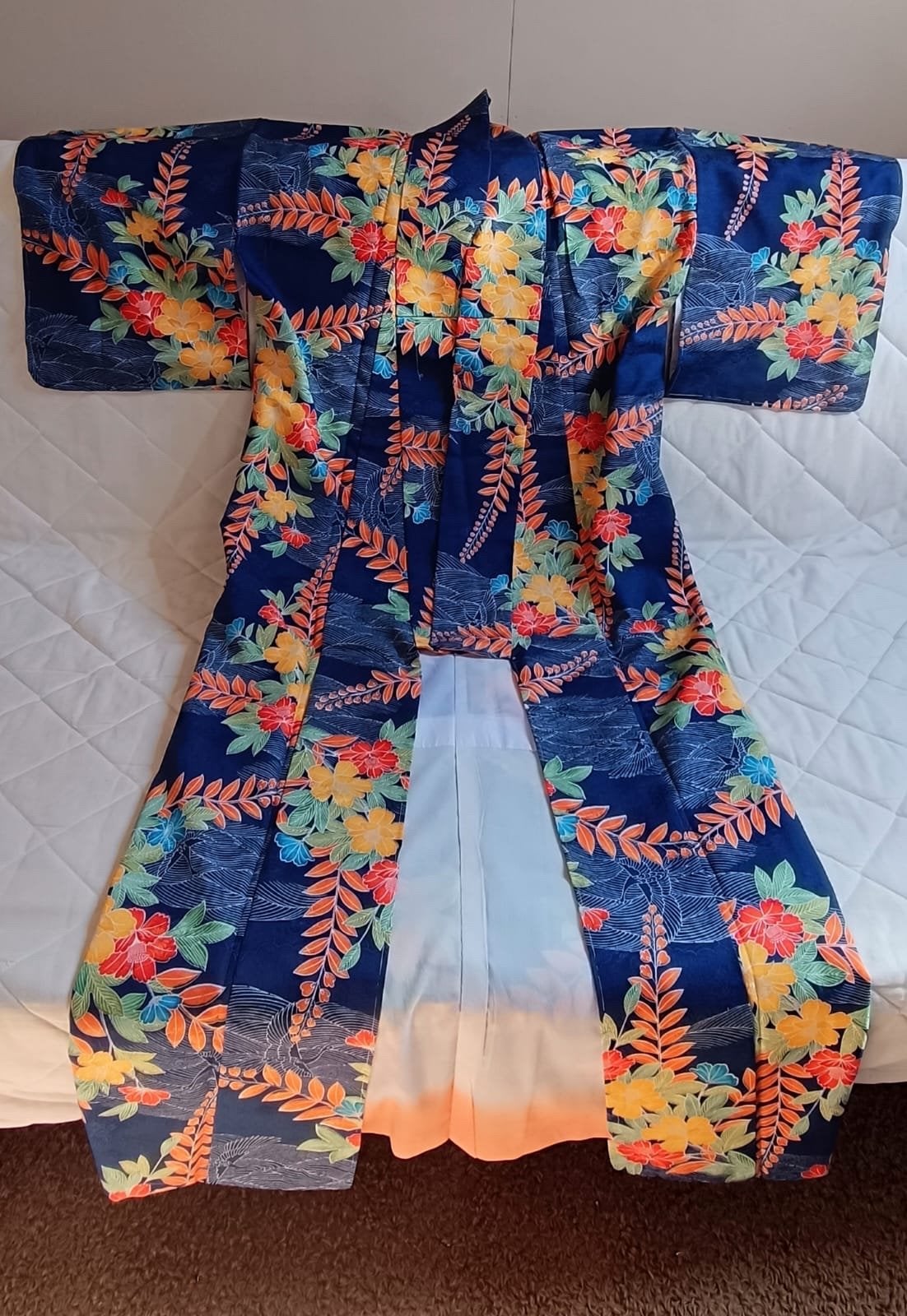 Originele Japanse zijden kimono uit 1985 met accessoires, Ophalen