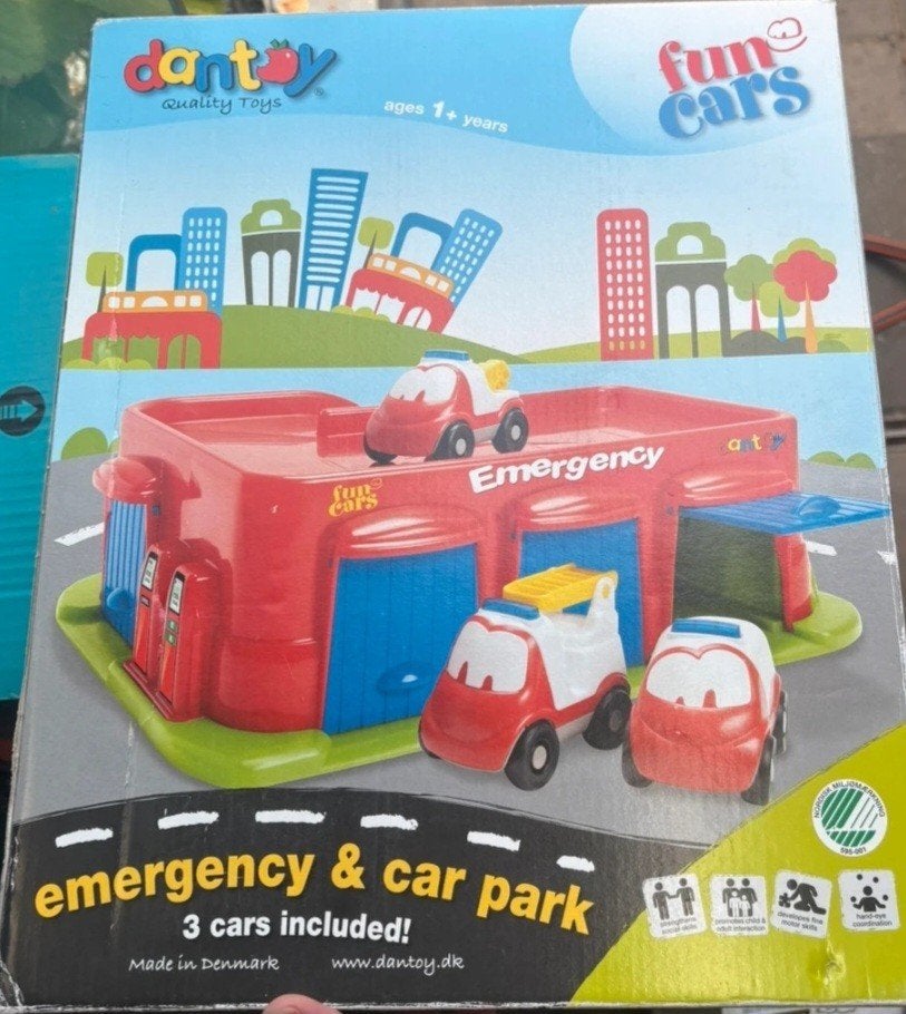 Dantoy Fun Cars Emergency & Car Park met 3 auto's, Onbekend, Nieuw, Ophalen of Verzenden, Onbekend