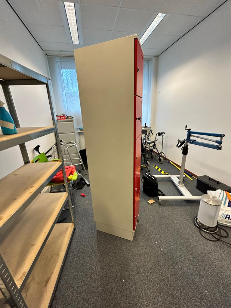 Kluisjes met sleutels en nieuwe sloten nodig, Ophalen of Verzenden, Gebruikt