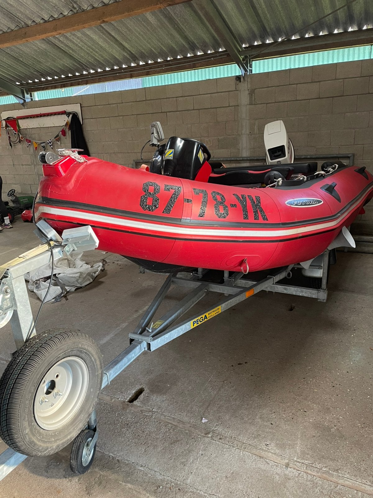Rode Zodiac met 40 PK Johnson, Ophalen, Aluminium, Gebruikt, Zodiac