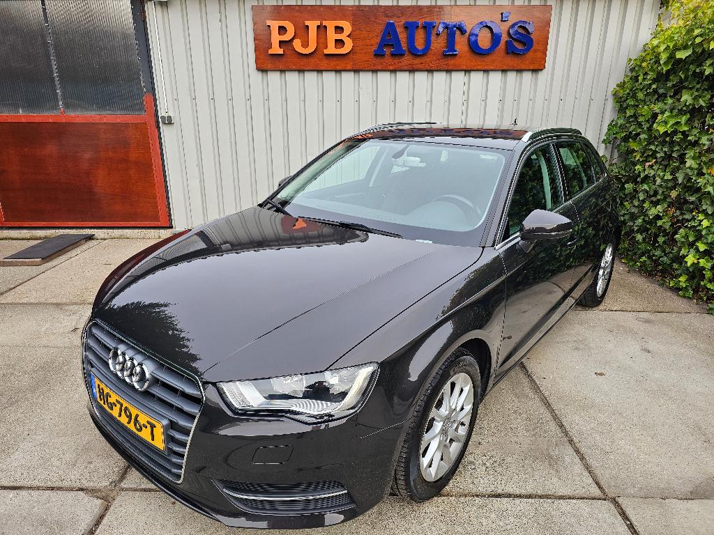 Hele mooie Audi A3 1.4 Tfsi Ultra 150pk Sportback 2e eig NAP, Auto's, Stof, Euro 6, Bruin, Origineel Nederlands