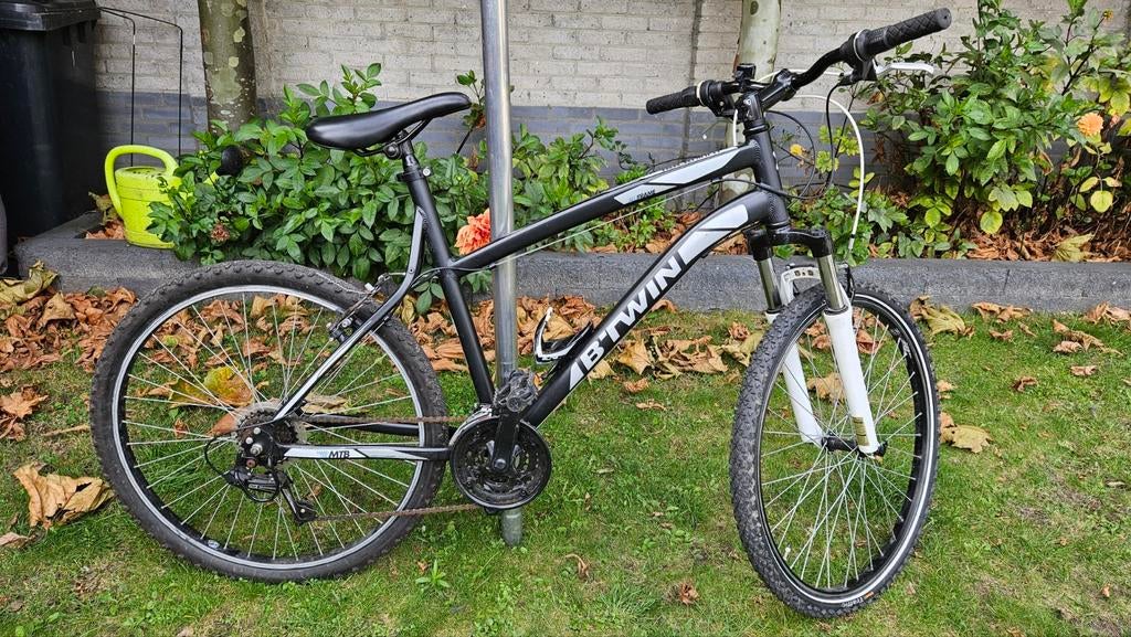 B'twin Rockrider 340 mountainbike, Ophalen, Zo goed als nieuw, Overige merken