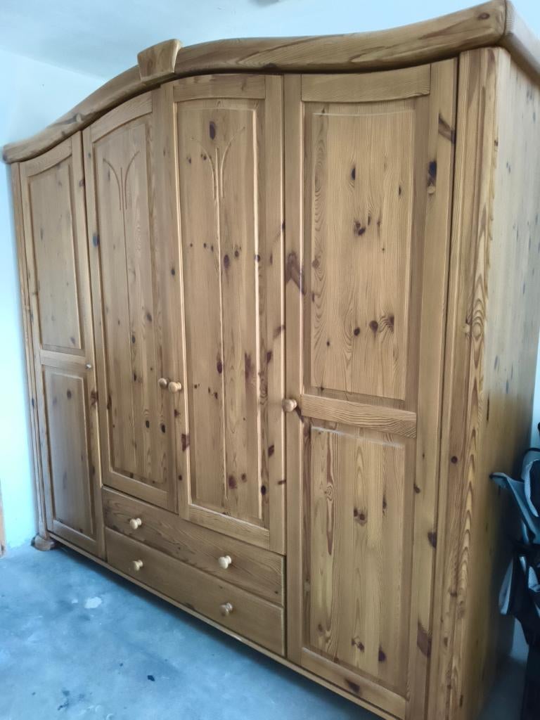 Massieve Grenen Kledingkast – for free!, Ophalen