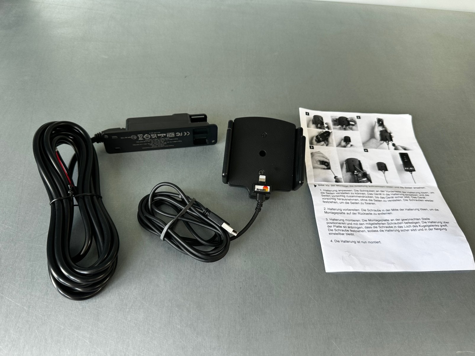 Brodit houder lader 727237 (verstelbaar) Iphone 12/pro, Auto diversen, Carkits, Ophalen of Verzenden, Zo goed als nieuw