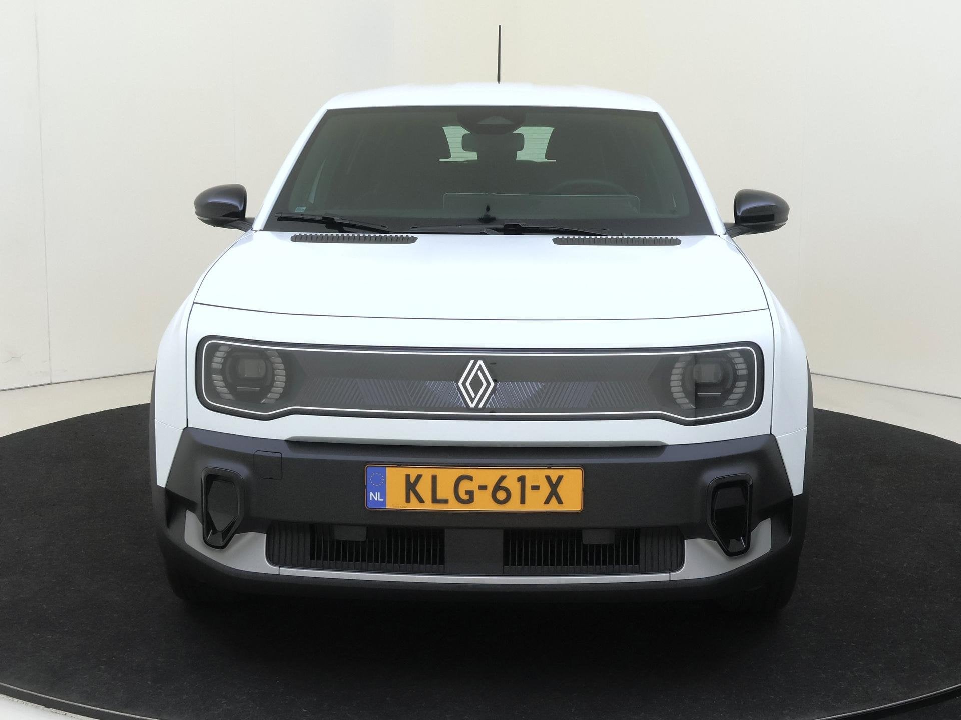 Renault 4 urban range evolution 40 kWh, Auto's, Renault, Gebruikt, 750 kg, Origineel Nederlands, Te koop