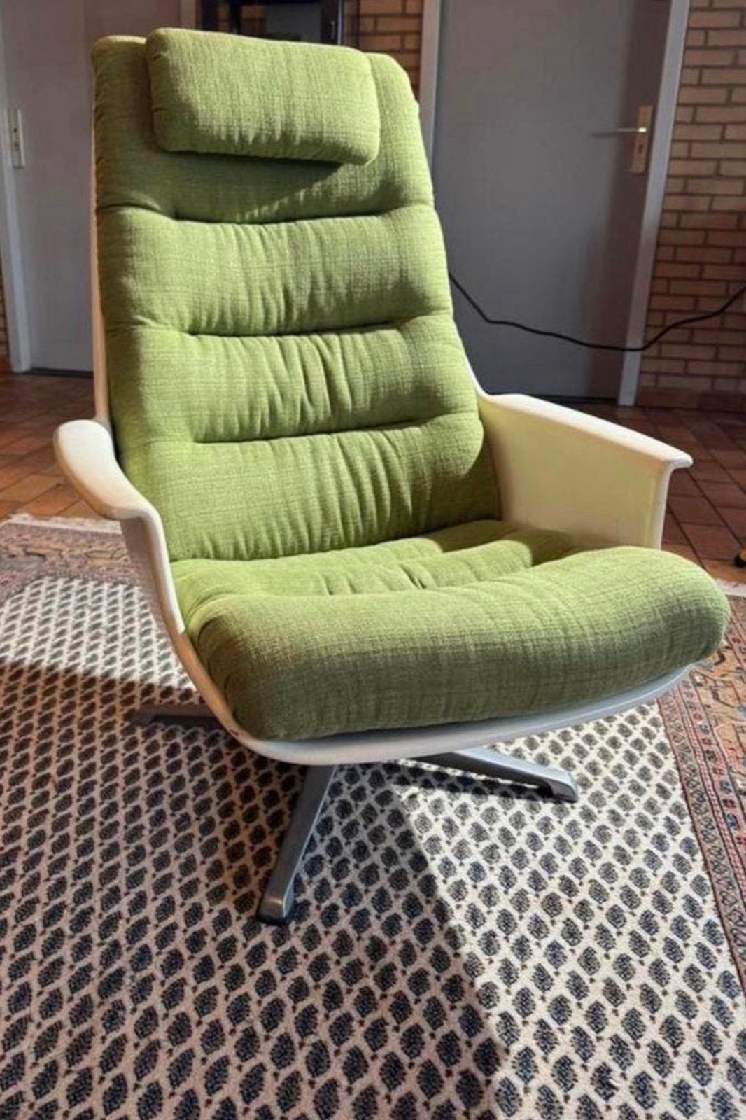 Vintage Space Age kunststof metalen fauteuil Svensson.521, Kunststof, 75 tot 100 cm, Zo goed als nieuw, 50 tot 75 cm