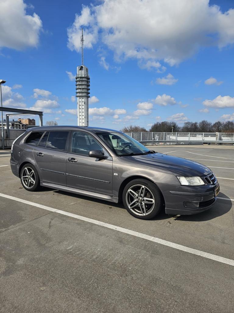 Saab 9-3 1.8 T Sport Estate 2006 Grijs - Rijdt Perfect, Auto's, 1998 cc, Stof, 4 cilinders, 1435 kg