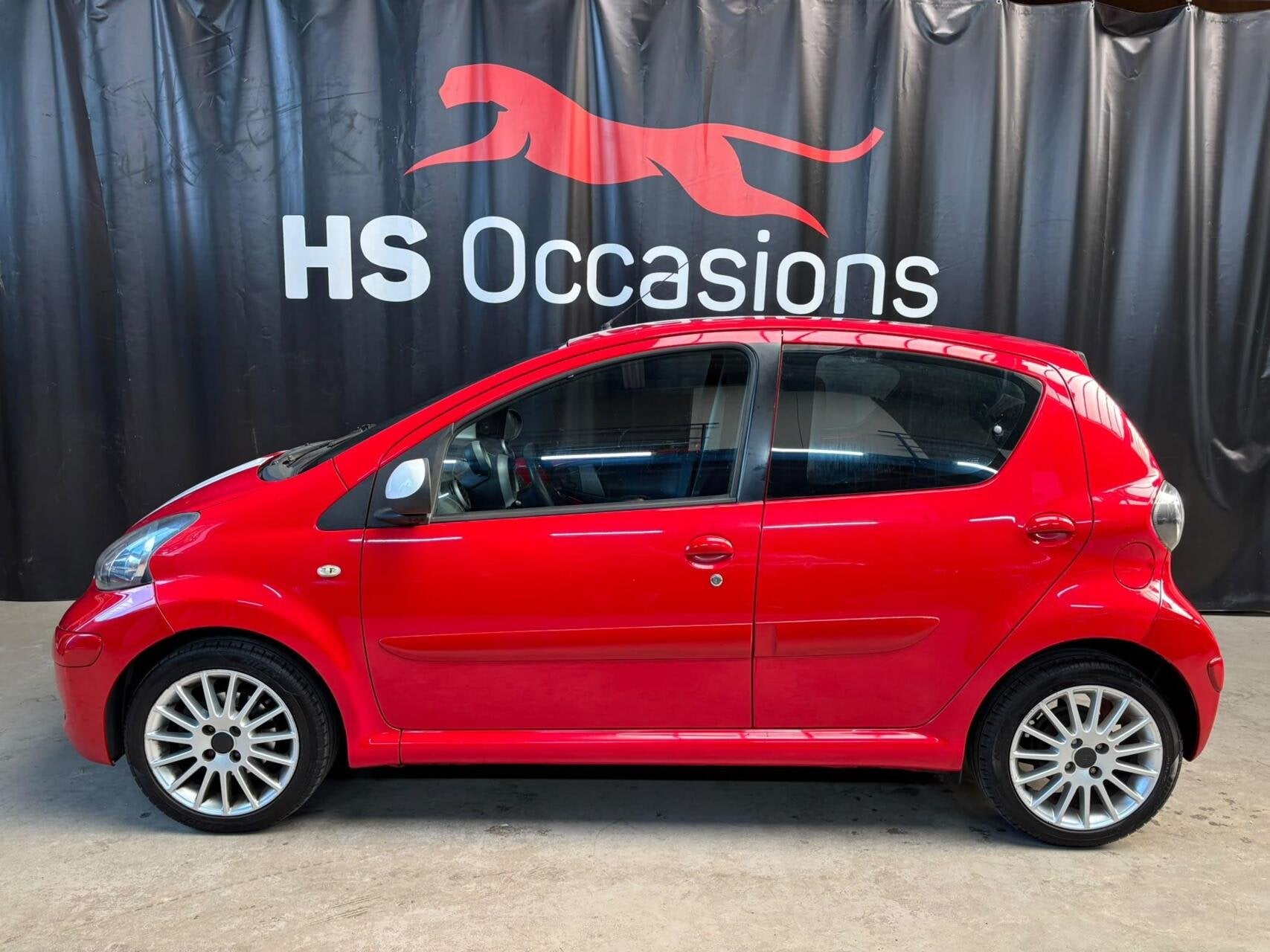 Toyota Aygo 1.0 12V airco nieuwe motor en nieuwe onderhoud, Voorwielaandrijving, Stof, Gebruikt, 4 stoelen