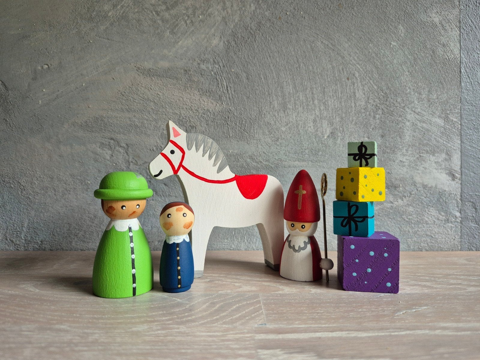 Sinterklaas met pieten en Ozosnel. Houten pegdolls., Diversen, Verzenden