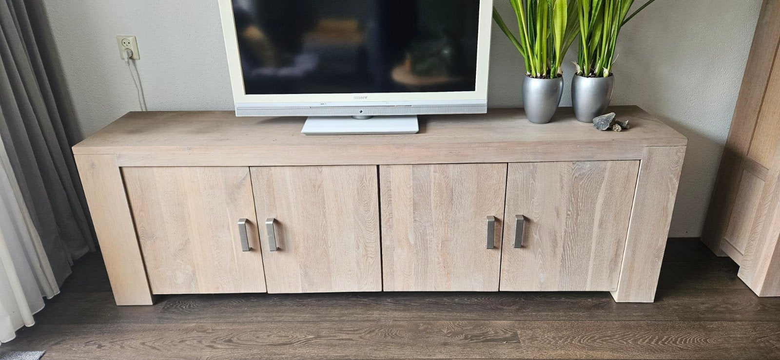 T.E.A.B.: Eikenhouten dressoir, grey washed - 220 cm breed, Ophalen, Eikenhout, 200 cm of meer, 25 tot 50 cm