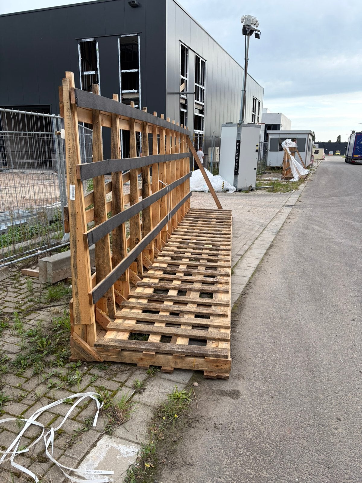 Lege kozijnbok, glasbok, haardhout € 50,- vergoeding, Minder dan 3 m³, Ophalen
