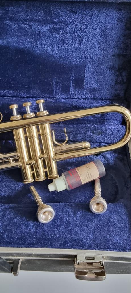 Amati Kraslice ATR310 Trompet - Goede Staat, Ophalen of Verzenden, Gebruikt, Bes-trompet, Met koffer
