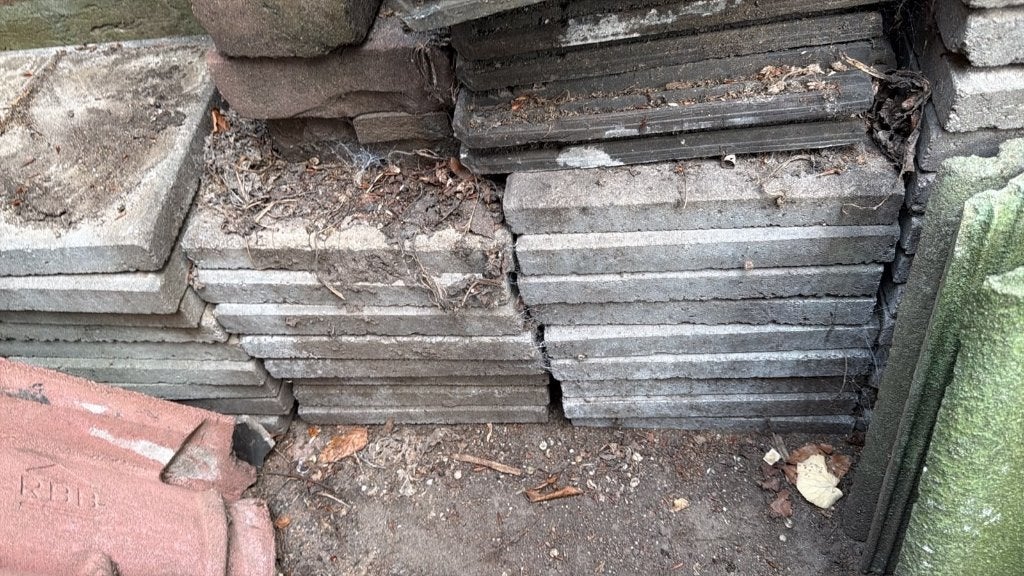 Gratis tegels, Tuin en Terras, Ophalen, Gebruikt, Beton, Terrastegels